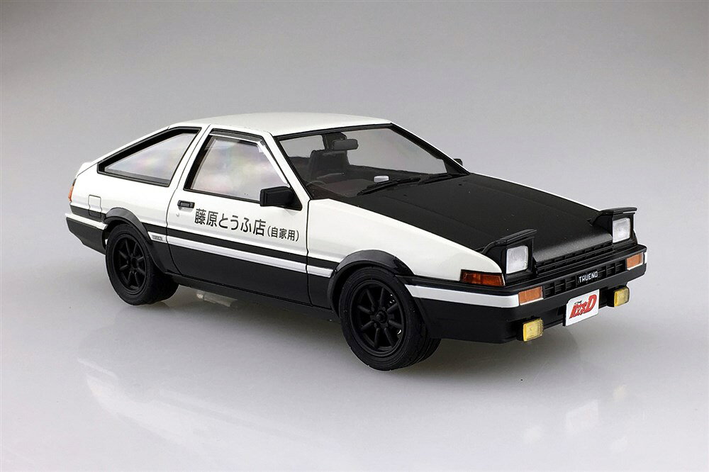 パッケージデザインを一新して再登場コミックス20巻から登場するカーボンボンネット仕様のトレノを再現エンジン付属特徴でもあるフォグランプ・紙コップ・ステアリングを再現リトラクタブルヘッドライトは組立後も開閉可能※掲載されている画像は試作品です。スケール：1/24形態：スケールモデルメーカー型番：頭文字(イニシャル)d no.1商品コード：4905083059579▼商品登録日：2020年10月19日