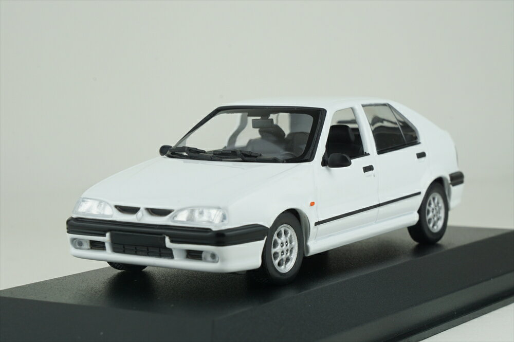 乐天商城 - マキシチャンプス 1/43 ルノー 19 1995 ホワイト 完成品ミニカー 940113700