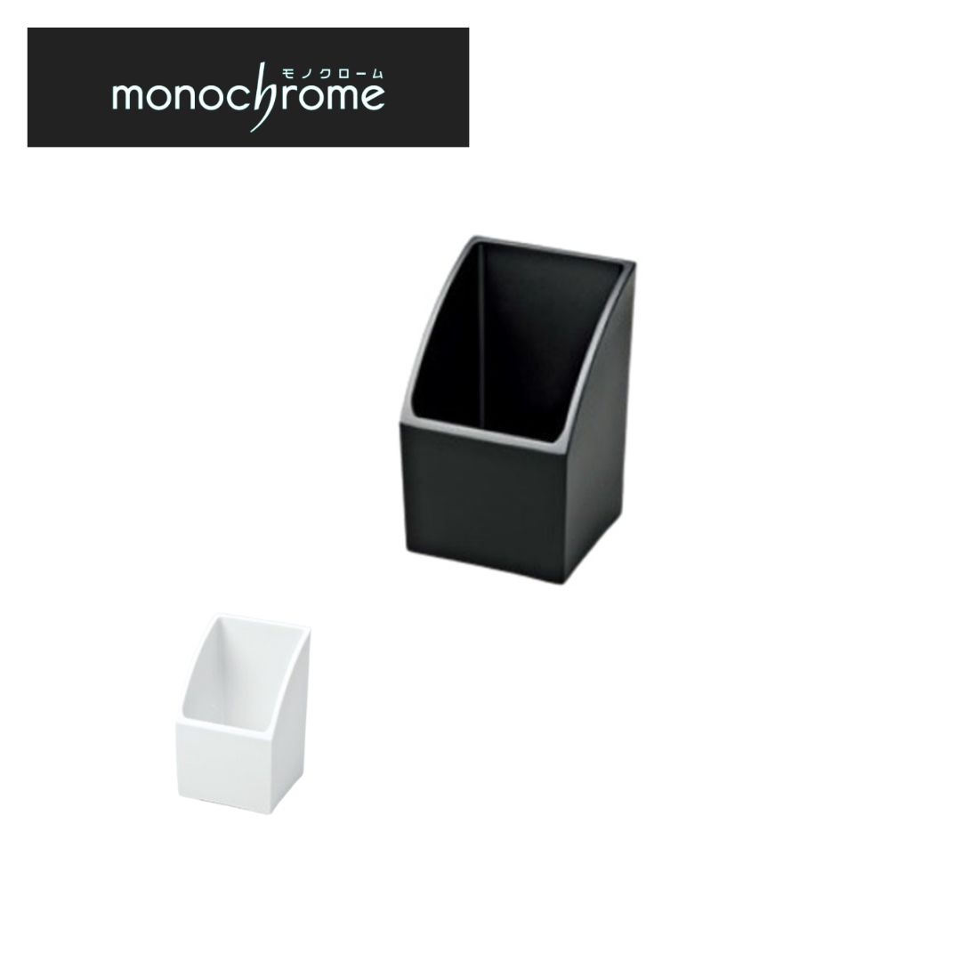 シンプルモダンなデザインに再生メラミンを組み合わせた、時代のニーズに応える新しいシリーズです。 黒と白という対極の色彩を大胆にまとったスタイリッシュなホテルグッズ、それが「モノクローム」です。 高級感と個性際立つ「エコブラック」、上品さと清潔感が光る「アイボリーホワイト」。 どちらも表面にマット加工を施したハイグレードな質感が魅力。 また、シャープな直線と柔らかな曲線を融合させたフォルムはまるでモダンアートのようです。 環境意識の高さが求められる現代。 省エネ・省資源や廃棄物削減への取り組み環境マネジメントシステムの認証取得など、ホテル業界でも環境保護に向けた活動を積極的に推進されています。 モノクローム「エコブラック」は新開発のリサイクル素材再生メラミンを使ったエコマーク認定製品。 お客様の環境保護へのお取り組みに貢献できる製品です。