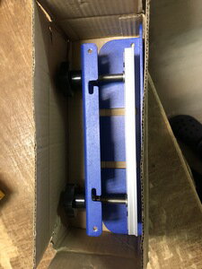 シルクスクリーン印刷機部品 枠を抑える部品