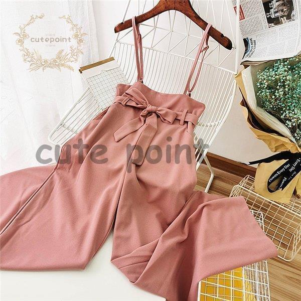 商品詳細：カラー：/コーヒー/グリーン/ブラック/ダークピンク/ライトピンクサイズ：/フリーサイズ【商品説明】トップスを合わせるだけで簡単に大人っぽいコーデが叶う、サロペットワイドパンツ。すっきりとしたワイドシルエットと肩紐を華奢にすることで子供っぽくならず女性らしさも演出。トップス次第でカジュアルにもきれい目にも着まわせる1枚。【注意事項】※サイズ表記は目安です。誤差はご了承ください。※生産の関係により写真と色、柄が若干異なる場合があります。※商品は縫製上の細かいほつれ、汚れ、素材特有の臭いや接着剤等の臭いが残っている場合がございます。品質上の問題はございません。