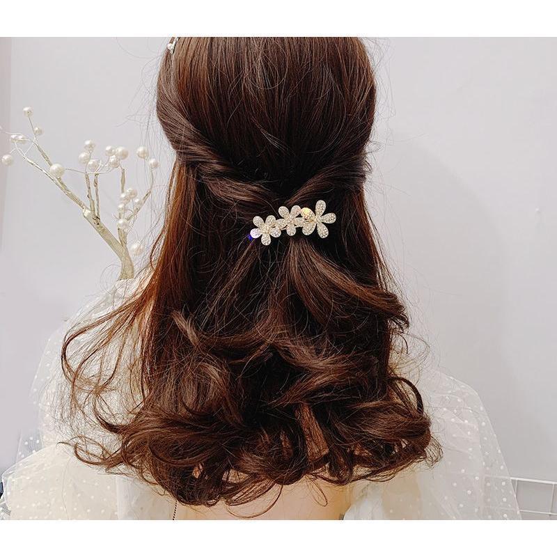 バレッタ 髪留め レディース ヘアアクセサリー 髪飾り フラワー 花 ラインストーン キラキラ 可愛い おしゃれ きれいめ 上品 ヘアアレンジ まとめ