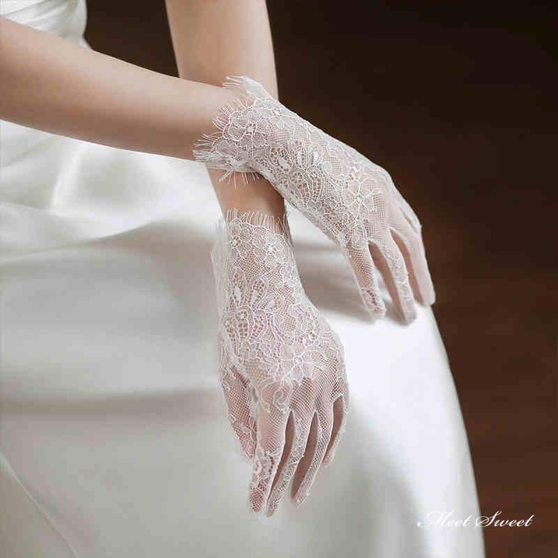 ウェディンググローブ ウエディンググローブ 手袋 ショートグローブ レースグローブ グローブ ブライダル 結婚式 花嫁 二次会 披露宴 前撮り 白 上品