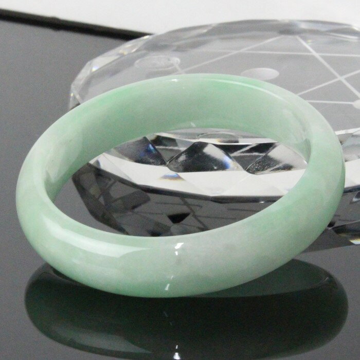 【一点物】翡翠 バングル｜Jade ジェイド ろうかん ひすい ヒスイ カワセミ 翡翠 ブレスレット Bangle 腕輪 Bracelet ブレスレッド バングル｜メンズ レディース パワーストーン 天然石 海外直輸入価格 翡翠【女性用Mサイズ】