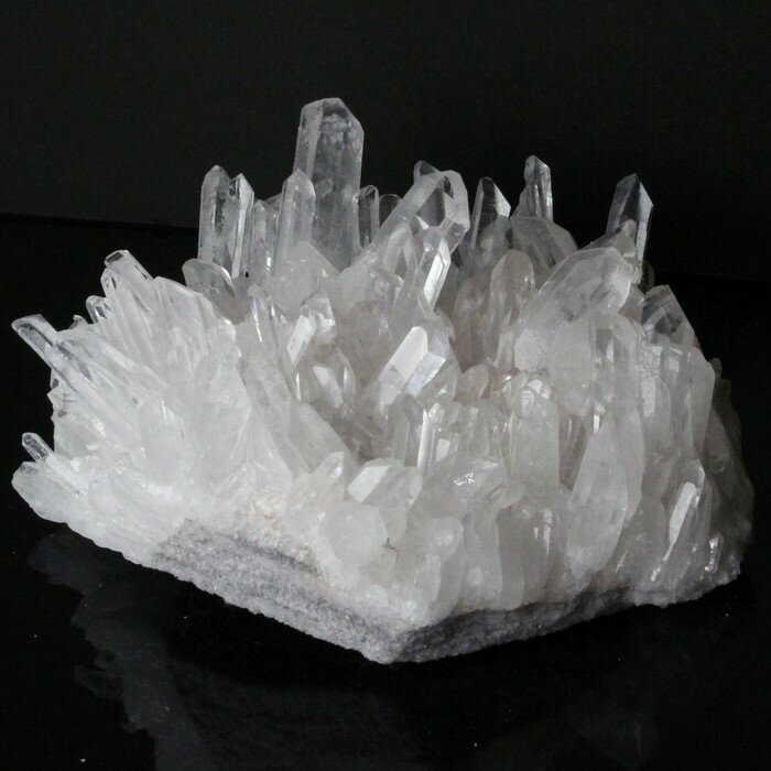 水晶 ピラミッド 置物 pyramid クリスタルクォーツ Crystal quartz 水晶 原石 開運 風水 浄化 浄化用水晶 一点物 145-483