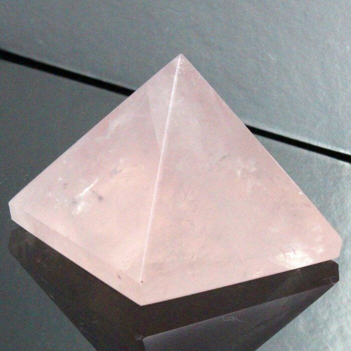 ローズクォーツ ピラミッド|Rose Quartz ピンク 紅水晶 ローズクォーツ 原石 Pyramid インテリア 浄化 ピラミッド クラスター 石 置物|メ...