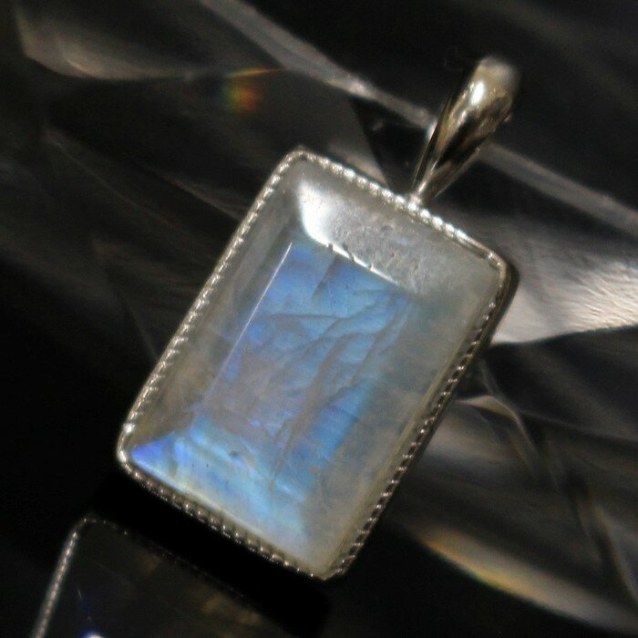 ムーンストーン ペンダント｜Moonstone ブルームーンストーン 月長石 ムーンストーン ネックレス ペンダントヘッド Pendant Necklace｜パワーストーン ネックレス 人気 おすすめ 天然石 海外直輸入価格 ムーンストーン