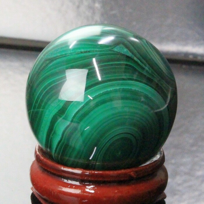 【32mm レア 1点物】マラカイト 丸玉 Malachite 孔雀石 マラカイト 原石 ball 球体 球 玉 置物 水晶玉 水晶球 丸玉 マラカイト丸玉 メンズ レディース 人気 おすすめ 限定 天然石 マラカイト