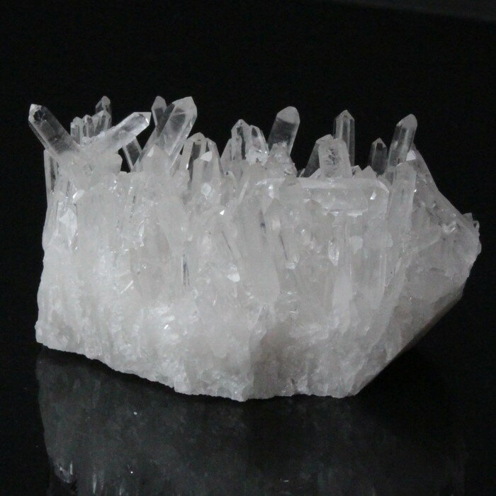 水晶 クラスター Crystal すいしょう ロッククリスタル 石英 クリスタル クォーツ 水晶 原石 インテリア 浄化 浄化用水晶 Cluster 石 置物 ...