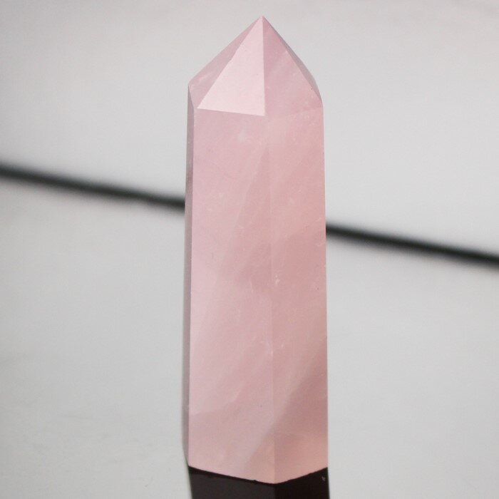 ローズクォーツ ポイント 紅水晶 ピンク Rose Quartz ローズクォーツ 原石 ポイント 石 Point 柱 インテリア 鉱物 置物 ローズクォーツポイ...