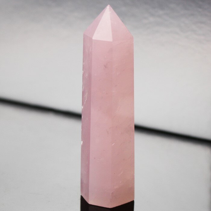 ローズクォーツ ポイント 紅水晶 ピンク Rose Quartz ローズクォーツ 原石 ポイント 石 Point 柱 インテリア 鉱物 置物 ローズクォーツポイ...