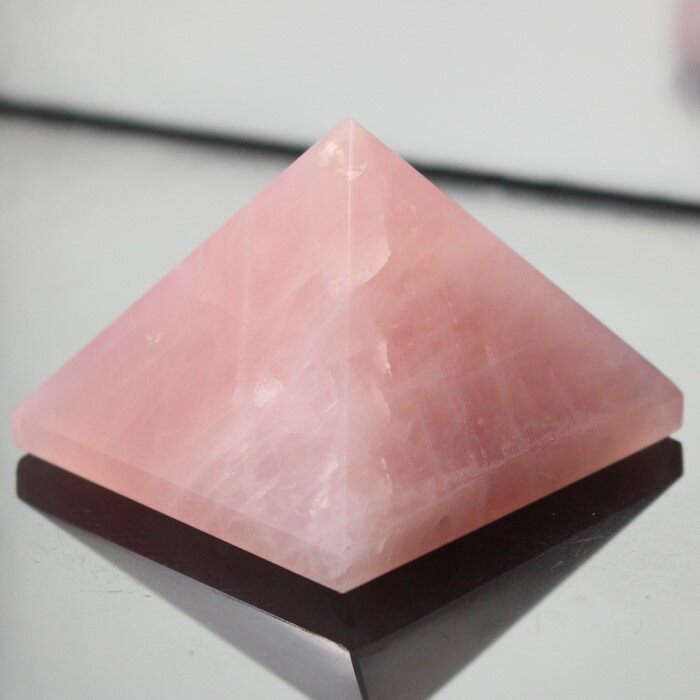 【厳選品質 一点物】ローズクォーツ ピラミッド 紅水晶 ピンク ローズクォーツ 原石 Pyramid クラスター インテリア 浄化 ピラミッド 石 置物 ローズ...