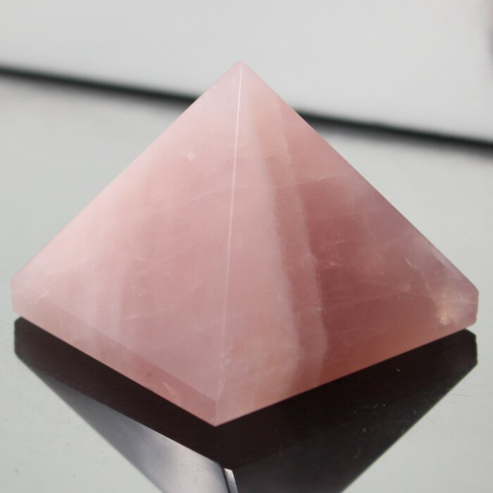 ローズクォーツ ピラミッド Rose Quartz 紅水晶 ピンク ローズクォーツ 原石 ピラミド Pyramid インテリア クラスター 浄化 ピラミッド 石 置物 ローズクォーツピラミッド おすすめ パワーストーン ローズクォーツ 天然石 人気 ローズクォーツ