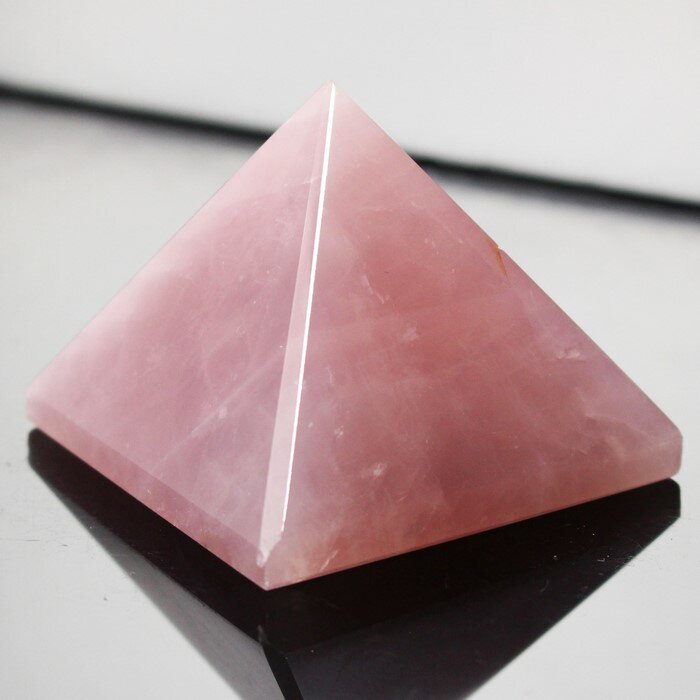 ローズクォーツ ピラミッド 紅水晶 ピンク Rose Quartz ローズクォーツ 原石 Pyramid クラスター インテリア 浄化 ピラミッド 石 置物 ローズクォーツピラミッド パワーストーン 原石 人気 おすすめ 天然石 海外直輸入価格 ローズクォーツ 1