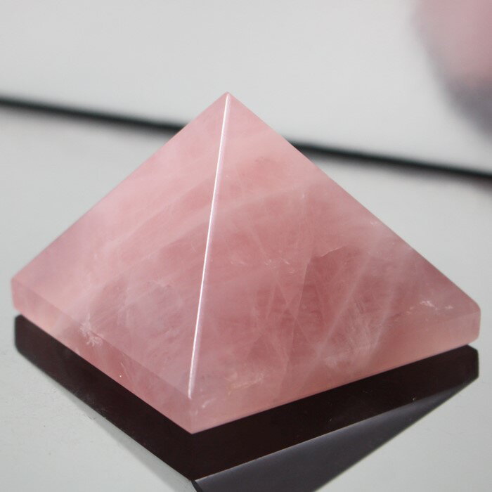 ローズクォーツ ピラミッド Rose Quartz 紅水晶 ピンク ローズクォーツ 原石 ピラミド Pyramid クラスター インテリア 浄化 ピラミッド 石 置物 ローズクォーツピラミッド 海外直輸入価格 LuLu House（ルルハウス るるはうす） ローズクォーツ