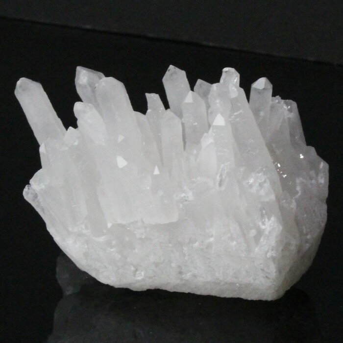 水晶 クラスター ロッククリスタル Crystal クリスタル クォーツ 水晶 原石 浄化用水晶 鉱石 鉱物 浄化 クラスター 天然水晶 Cluster 石 置...