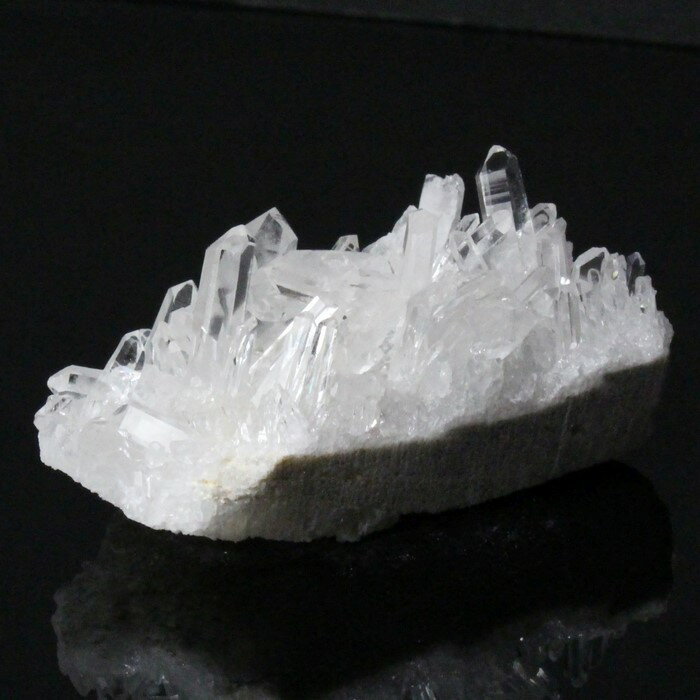 水晶 クラスター Crystal すいしょう クリスタル クォーツ 水晶 浄化 クラスター 原石 浄化用水晶 インテリア 天然水晶 Cluster 石 置物 水...