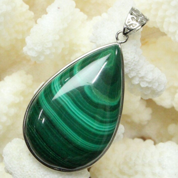 【天然石 ペンダントトップ 大粒】マラカイト ペンダント 孔雀石 Malachite マラカイト ペンダントトップ ネックレス Pendant マラカイトペンダント 天然石 ペンダント 人気 おすすめ パワーストーン 一点物 マラカイト