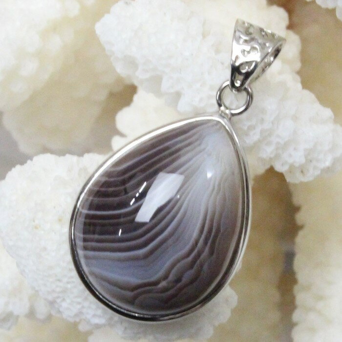 瑪瑙 ペンダント めのう アゲート メノウ 瑪瑙 ペンダントトップ ネックレス 魔除け グッズ 厄除け 最強 瑪瑙ペンダント 天然石 ペンダント 人気 おすすめ...