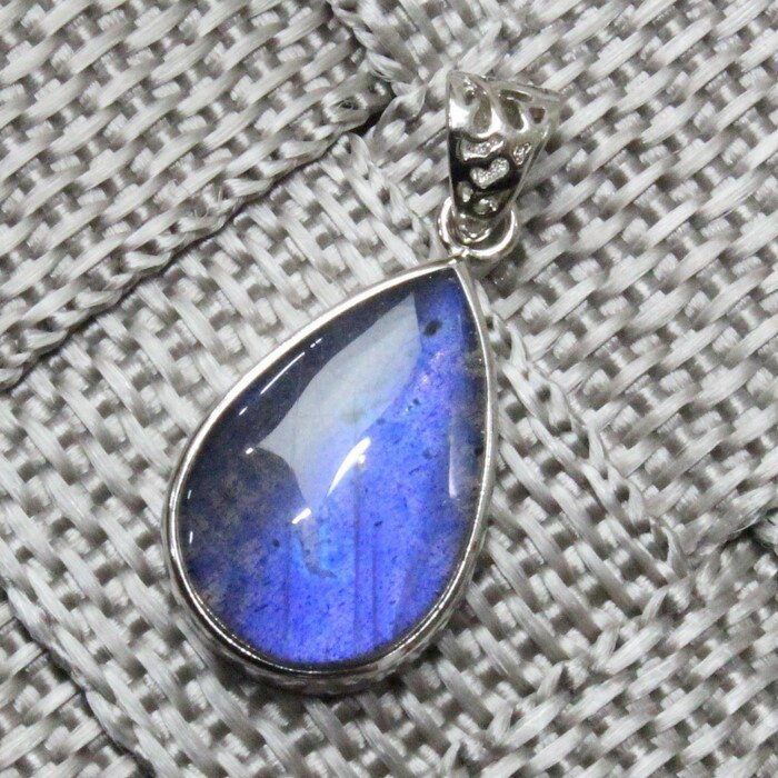 【限定 一点物】ラブラドライト ペンダント 曹灰長石 Labradorite ラブラドライト ペンダントトップ ネックレス ぺんだんと Pendant ラブラドライトペンダント 天然石 ネックレス 人気 おすすめ パワーストーン 一点物 ラブラドライト