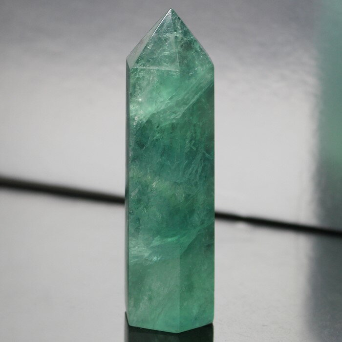 【ブラジル産 高品質 一点物】フローライト ポイント 蛍石 Fluorite 緑 フローライト 原石 置物 石 鉱石 鉱物 クラスター 柱 ポイント フローライトポイント 天然石 原石 人気 おすすめ パワーストーン 一点物 フローライト