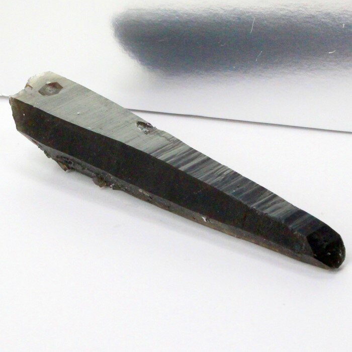 【厳選一級品 1点物 販売】モリオン 原石 魔除け 厄除け 効果 グッズ お守り モリオン クラスター 原石 鉱石 鉱物 石 置物 モリオン原石 パワーストーン...