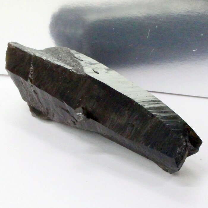 【厳選一級品 1点物 販売】モリオン クラスター 魔除け お守り 厄除け 邪気払い 浄化 黒水晶 原石 鉱物 石 置物 クラスター 鉱石 モリオンクラスター メ...