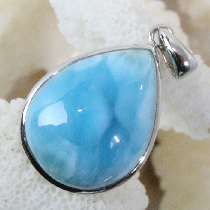 【厳選品質 一点物】ラリマー ペンダント Larimar 曹灰針石 Pectolite ペクトライト ラリマー ネックレス ペンダントトップ ラリマーペンダント 天然石 ペンダント パワーストーン 限定 一点物 ラリマー