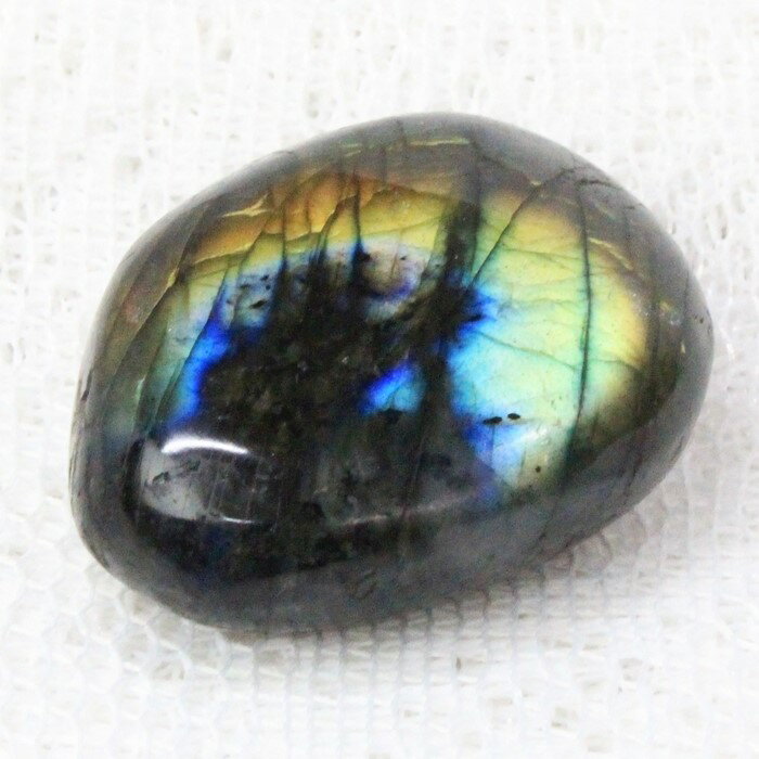 ラブラドライト 原石 Labradorite 曹灰長石 ラブラドライト お守り石 石 タンブル 原石 鉱石 鉱物 お守り 磨き原石【巾着袋付き】 ラブ..