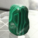 【品質に自信あり 一点物現物】マラカイト 原石 孔雀石 Malachite マラカイト タンブル お守り 魔除け 磨き原石 お守り石 厄除け【巾着袋付き】 マラ...