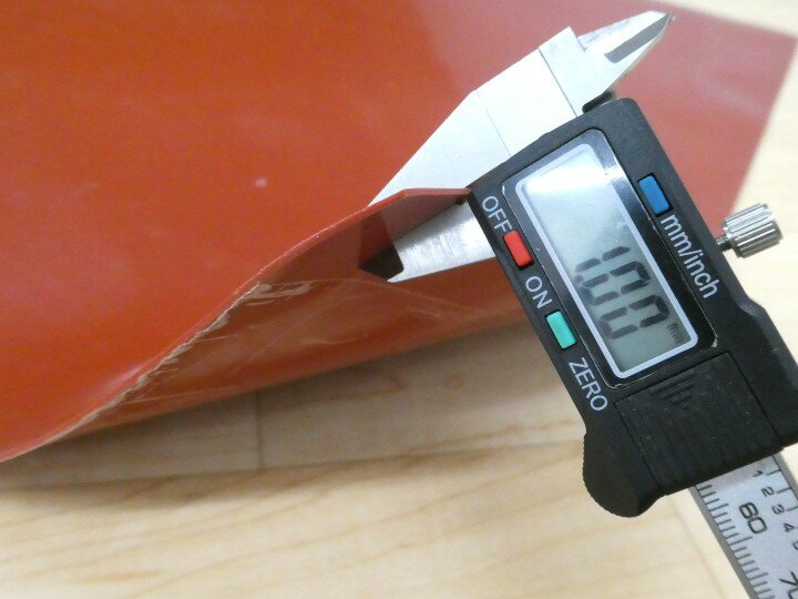 3898 PPLS シリコンゴムシート 耐熱 耐酸 500mm×500mm×1mm 1枚入