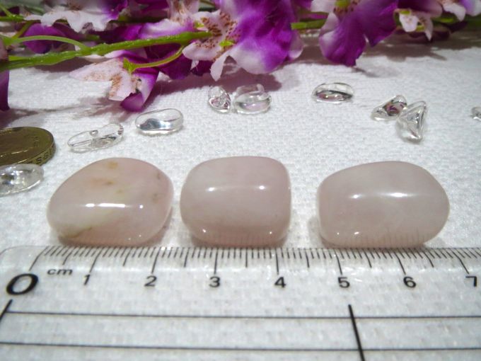 天然石パワーストーンタンブルローズクォーツ(ミルキー)(紅石英/紅水晶)【A級[NQ]】Sサイズ×1個Power Stone/Gem StoneRose Quartz (Milky)/TambleS-Size【A-Grade[NQ]】(No Hole)【紅水晶】【紅石英】【薔薇水晶】【愛】【美】【慈愛】