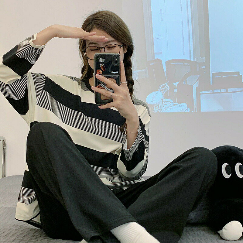 【クーポン利用で最大1000円OFF!】パジャマ レディース 冬用 長袖 ルームウェア かわいい 大きいサイズ ゆったり 春 長袖トップス ロングパンツ 2点セット 上下セット 大人 10分丈 冬 おしゃれ 部屋着 秋冬 セットアップ スウェット 寝巻き きれいめ 秋 カジュアル アニメのサムネイル