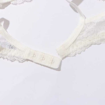 10%OFF セール リズシャルメル LISE CHARMEL ブラジャー モールドカップブラ BAISERS D ETE 夏のくちづけ レディース 下着 インポート 高級 ランジェリー 花柄 刺繍 かわいい ギフト 白 ホワイト 85C 90C ACG8519C Lc390