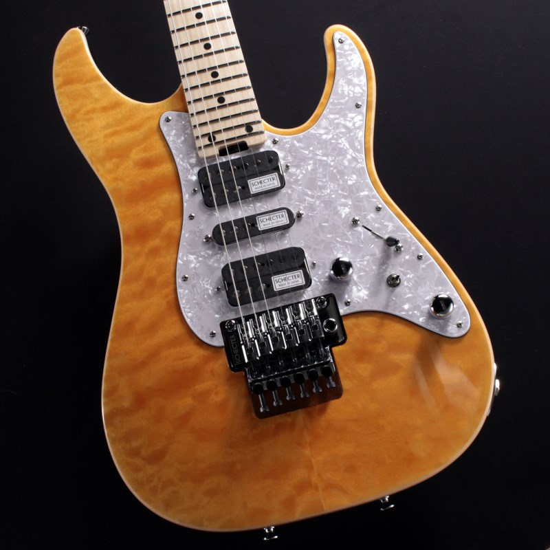 ■商品紹介SCHECTER AMERICAN SERIESもはやシェクターの定番モデルとなりつつあるSD (South Dakota)の最新仕様！SDシリーズ初となる、ボディバック材にアルダーを採用、よりオールラウンドなミュージックスタイルに対応可能になりました。また、EX風のホワイトパール・ピックガードを採用した、高級感あるルックスも見逃せないポイントです。スーパーアジャストシステムの装備や、新開発された日本製ピックアップMONSTER TONE JとSUPER ROCK Jを搭載するなど、価格を超えた品質を実現！上位機種「EX」にさらに一歩近づいた、ニューSDモデルから目が離せません！※製品の特性上、杢目・色合いは1本1本異なります。■仕様詳細BODY: Laminated Quilted Maple Top & Alder BackNECK: MapleFINGER BOARD: Rosewood or MapleFRETS: 24FretsSCALE: 25 1/2JOINT: Ultra Access 4-BoltPICKUPS: Schecter Super Rock J（F）/Schecter Monster Tone J（M）/ Schecter Super Rock J（R）BRIDGE: SGR Locking TremoloCONTROL: Volume /Tone（Split Tone Control）/CRL 5 Way / Mini Switch（Coil Split SW）ギグケース付き検索キーワード：イケベカテゴリ_エレキギター_STタイプ_SCHECTER_新品 SW_SCHECTER_新品 JAN:4518533032710 登録日:2021/09/11 エレキギター シェクター