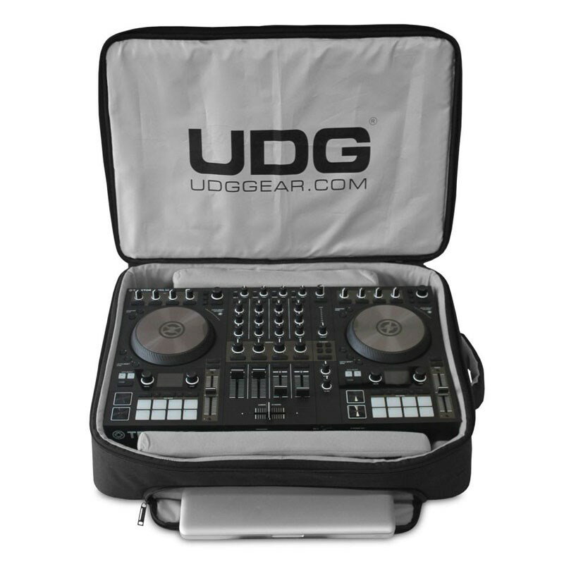 ■商品紹介★移動の多いDJの方のために用意されたUDG Urbanite シリーズ★UDG Urbanite シリーズは、移動の多いDJの方のために用意された、最先端のバッグシリーズです。Urbanaite MIDI Controller Backpackは、ギグからギグの間の移動中あなたの大切な機材を守ります。メインの部分には、Traktor S3， S2 MK3， S4 MK3・Pionner DDJ-400などのサイズのコントローラを安全に収納できることはもちろん、外側のポケットには19インチまでのPCを収納可能です。さらにフロントの2つのポケットには、ハードディスクやヘッドホン、ケーブルなどのアクセサリーを収納可能です。また、付属の緩衝剤つきパッドを用いて様々なサイズの機材の収納に対応します。※商品写真内の機材は付属しません。■対応機種19インチまでのラップトップPCNI Traktor S3， S2 MK3， S4 MK3， S5， Komplete S25， S2 MK2， S4 MK2Pioneer DJ DDJ-400， DDJ-RB， DDJ-SB3， DDJ-SB2， DDJ-SB， Toraiz SP-16Numark Mixtrack Pro FX， Mixtrack Platinum FX， NVII/ NV， Mixtrack Platinum， Mixtrack Pro II， Mixtrack Quad， Mixtrack Pro， iDJ ProReloop Beatmix 2 MK2， Beatpad 2， Terminal Mix 8， Terminal Mix 4， Terminal Mix 2Denon Prime Go， MC6000MK2， MC4000， MC3000， MC2000Akai MPC Renaissance， APC-40 MKII， MPK225， MPD232Novation AFX， Nocturn 25， Launchkey 25， Impulse 25， 25SL MK2Hercules DJControl Inpulse 300， Universal DJ， DJControl Jogvision/ Air+/ Air+S/ Wave， DJConsule 4-MX， DJConsole RMX 2Korg Minilogue， Taktile 25American Audio VMS 5/ VMS 4Behringer CMD Studio 4AAllen & Heath Xone 4DLivid OHM 64Arturia Keylab 25M-Audio Xponent， Axiom 25Mixars PrimoGemini G4V DJ， GMX， Slate 4/ 2，Roland DJ 202， JP-8080Stanton SCS.4DJAmerican Audio VMS 4 / 5Vestax VCI-380， VCI-400DJ， VCM 600その他上記機器に近いサイズの機材を収納可能【主な仕様】カラー：ブラック（内部シルバー）外寸：59 x 40 x 22 cm内寸：56 x 37 x 9 cm重量：3.2kg撥水ラミネート600Dポリエステル（外側）、エッグクレート形状の緩衝材（内側）※店頭、または通信販売にて売却後、敏速な削除は心掛けておりますが、web上から削除をする際どうしてもタイムラグが発生してしまいます。万が一商品が売切れてしまう場合もございますので予めご了承ください。検索キーワード：イケベカテゴリ_DJ機器_DJ用ケース・バッグ_UDG_新品 SW_UDG_新品 JAN:8717228277474 登録日:2021/09/05 DJアクセサリ