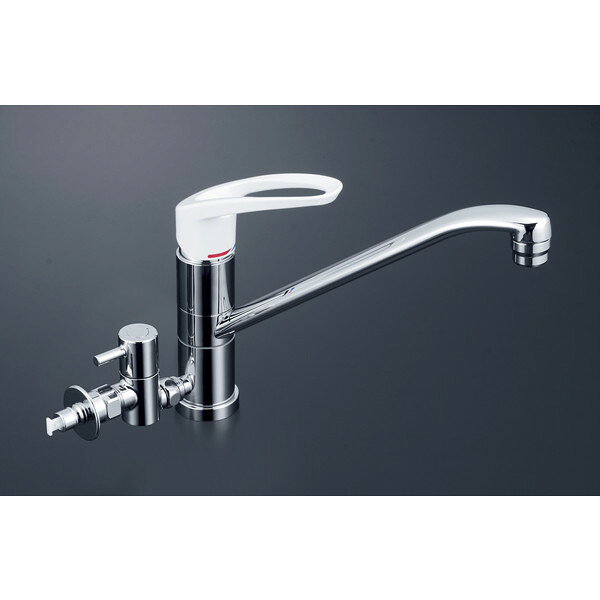 商品説明★ 日本工業規格品。JIS規格の耐寒性能を充たした商品。保証書在中商品。泡を含んだやさしい泡沫吐水で、気になる水はねを抑えました。さらに従来品に比べ約30%の節水(KVK社比)を可能にしました。レバー1本で吐水・止水・温度調節・流量調節の操作がスムーズにできます。(高性能DLCコンパクトカートリッジ採用)。本体固定は、馬蹄式又は省施工ナットで簡単。止水栓との接続はブレードホース・クイックファスナーでラクラク施工。回転分岐孔付(給湯側360°回転式)。給湯接続専用。馬蹄式六角ナット/ブレードホース・クイックファスナー式。一般地用は、水側逆止弁なし、湯側逆止弁あり。寒冷地用は、水側・湯側とも逆止弁なし。緊急止水機能付で万一接続部が外れても、瞬時に水が止まります。