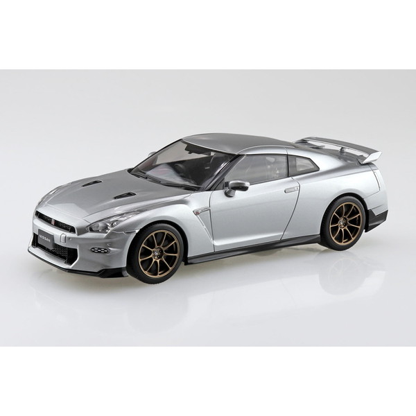商品説明★ GT-Rの集大成!R35型2024年式NISSAN GT-Rが登場★ 完全新金型★ 小さいながらも再現性はピカイチ★ フロントグリル別パーツ化★ パーツ点数28点のお手軽モデル★ 塗装不要ボディ色をプラスチック材料の着色で再現する事により、塗装不要となりました。ツヤツヤのボディも見どころです。★ 接着剤不要はめ込み式を採用する事で接着剤が不要となりました。★ 少ないパーツで高い再現性キットを簡略化しながらも1/32スケールで高い再現性を実現しました。スペック* スケール:1/32