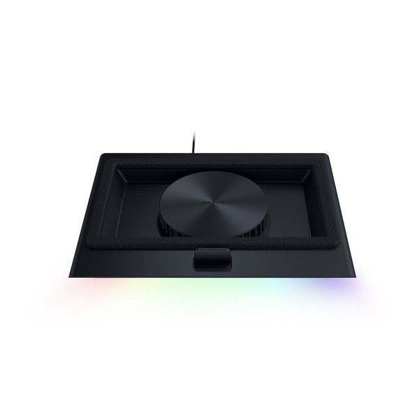 【エントリーでP5倍!20日20:00-27日1:59】 RC21-02300100-R3A1 Razer [ラップトップ クーリングパッド]