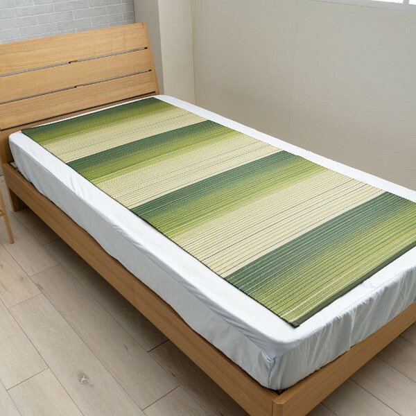 商品説明★ さらさらした肌触りで快適な睡眠時間に。★ 主張しすぎないグラデーションで涼しげな印象に。汗を吸収して寝苦しい夜も快適に。スペック* サイズ：80×180×0.2cm* 厚み(mm)：約2mm* 組成：(表地)い草* 洗濯表示：洗えません* 原産国：中国