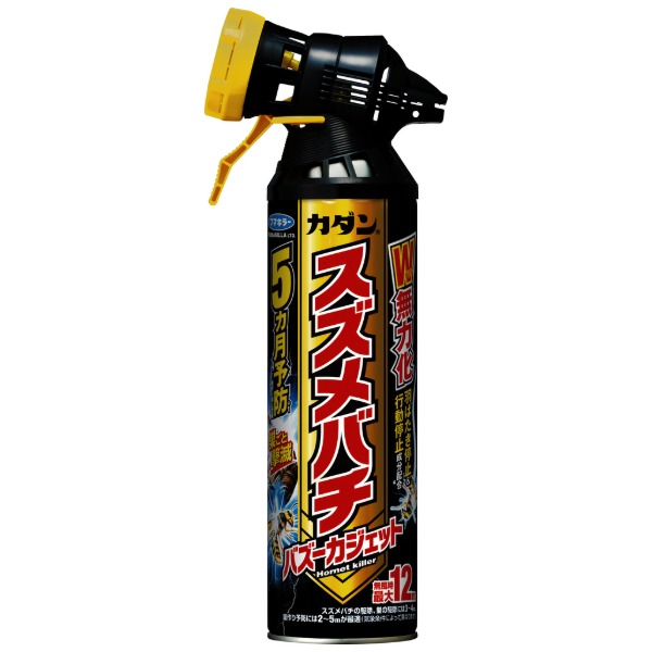 商品説明★ 特長危険なスズメバチをくぎづけ速効退治します。速効殺虫+羽ばたき防止成分&行動停止成分配合で、危険なスズメバチを超速効退治します。スズメバチの巣作りを防止、持続成分配合で処理した場所に巣作りさせない、巣ごと退治効果があります。超強力バズーカノズル採用、12m 噴射のバズーカノズル採用で、高所に営巣する特定外来生物ツマアカス ズメバチも駆除できます。最大12mまで噴射できる超速ジェットを採用しています。★ 用途危険なスズメバチの動きを止めて速効退治用に。スペック* 効果持続目安：5ヵ月* 効果範囲目安：最大12m* 容量(ml)：550* 適合害虫：スズメバチ、ツマアカスズメバチ、アシナガバチ、ミツバチ、アブ、クモ、ガ、ムカデ、カメムシ* タイプ：ジェットノズル* 原産国：日本