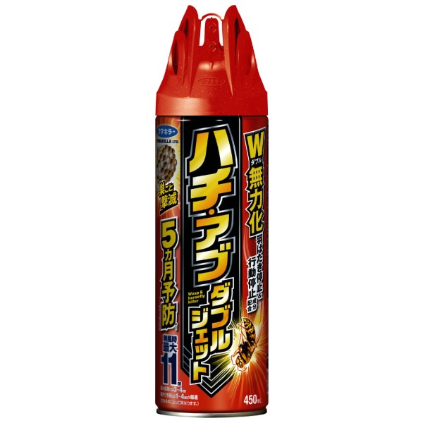 商品説明★ 特長新開発、新ノズル採用で直撃力アップしました。コアンダ効果を応用した新ノズルでエアゾール噴射のその先へダブルジェット:最大 11m ※無風時。気象条件によって異なります。ハチの動きを封じて落とします。羽ばたき防止&行動停止成分配合でハチをくぎづけ退治します。巣作り阻止効果5 ヵ月続きます。持続予防成分シフルトリンが、ハチに巣を作らせません。★ 用途ハチの駆除、ハチの巣作り防止に。巣の駆除に使用する場合は、3〜4m の距離から 10 秒以上噴射してください。夜間に駆除すると効果的です。〈巣作り予防〉ハチが前年巣を作った場所の周辺や、巣を作りそうな場所(玄関、軒下等)に、1m2 あたり約 10 秒、充分濡れる程度噴霧塗布することでハチを寄せ付けない効果が持続します。5 ヵ月に 1 度噴霧塗布すれば効果的です。(ただし、使用環境・条件により異なります。)[注意]※ ハチを駆除する際、ハチが攻撃してくることがあるので、刺されないよう肌をおおい、噴射後はすみやかにその場所から離れる。※ 使えないもの:白木、植物スペック* 効果持続目安：巣作り防止効果5ヵ月* 効果範囲目安：11m* 容量(ml)：450* 適合害虫：アシナガバチ、ミツバチ、スズメバチ、ツマアカスズメバチ、アブ、クモ、カメムシガ、ムカデ、* 色：無* 香り：無* 使用目安：巣の駆除に使用する場合は、3〜4m の距離から 10 秒以上噴射* 殺虫駆除及び巣作り予防に。* 原産国：日本[材質/仕上]* エアゾール