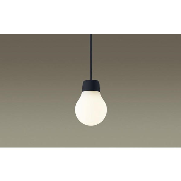 商品説明★ 吊下型 LED(電球色) ペンダント★ 拡散タイプ・ダクトタイプ★ 白熱電球60形1灯器具相当スペック* タイプ:LED(電球色タイプ)1個* 色温度:2700 K* 光源寿命:40000時間(光束維持率70%)* 寸法:・幅:φ100 mm・高:142 mm* 質量:0.3 kg* 器具光束:460 lm* 電圧:100 V* 消費電力:4.6 W* 消費効率:100 lm/W* デザイン分類:Casual/Vintage* プラスチックカバー:乳白つや消し* 入力電流(100V時):0.08 A* その他仕様・吊下型、拡散タイプ・ダクトタイプ・Ra83・コードクリップ付・100V配線ダクト用・60形電球1灯器具相当・コードアジャスタ取付可能(LK01089・別売)・調光操作不可・引掛シーリングには取り付け不可