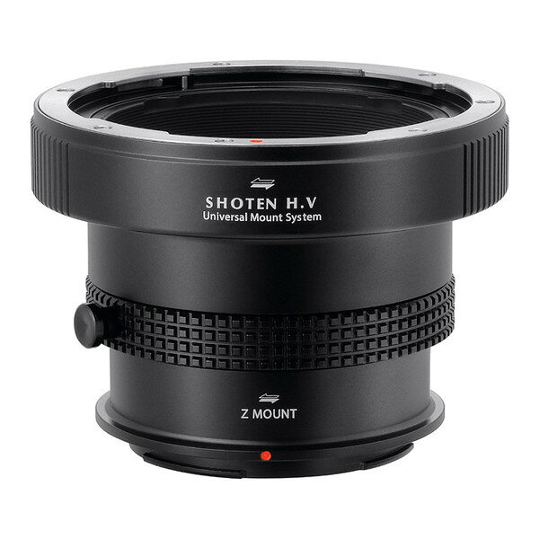 商品説明★ SHOTEN(ショウテン)UMSシリーズ「HV-NZ-U」は、ハッセルブラッドVマウントレンズをニコンZマウンマウントのカメラで使用するためのマウントアダプターです。★ 本体を2分割構造とした新しい発想UMSマウントアダプターは、本体を2分割構造とし、ボディ側マウントパーツを交換できる新しい発想の製品です。★ さらなる拡張性。カメラボディを選べる自由アダプターボディ側のマウントパーツを交換することで、異なるマウントのカメラにも装着可能となり、カメラを新調したり、各メーカーのカメラで使用したい時など、新たにマウントアダプターを用意する必要がなく、お手持ちの機材を有効活用できます。★ マウントパーツを交換することで、各メーカーのミラーレス機に装着可能★ マウントパーツを接続する中間マウント(Uマウント)部は、ガタつきなく高い剛性感で接続可能。★ アダプター内部は艶消し塗装を施し、内面反射を大幅に抑制★ レンズ側に高耐久・高剛性のステンレス製マウントパーツを採用し、高い精度で取り付け可能★ 三脚座付き(アルカスイス互換規格)※注意事項・必ずしもすべての互換性を保証するものではありません。・レンズの個体差、経年変化や損傷による形状の変化等、状態によっては使用できない場合があります。レンズの装着につきましては、お客様ご自身の責任でご使用ください。・生産ロットによりマウントアダプターの仕様・デザインが写真と異なる場合があります。スペック* 対応レンズマウント: ハッセルブラッドV* 対応カメラマウント: ニコンZ* 素材: ステンレス、アルミ* 質量: 約265g