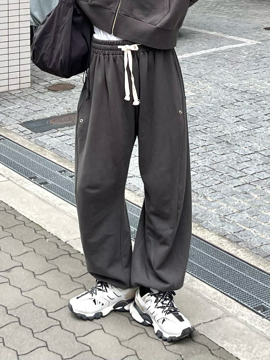 正規品 【 Chikashitsu + side button balloon sweat pants 3color 】 チカシツプラス パンツ スウェットパンツ ボタン 2way 秋服 冬服 Pressing pressing プレッシング プレッシングウェブシ…