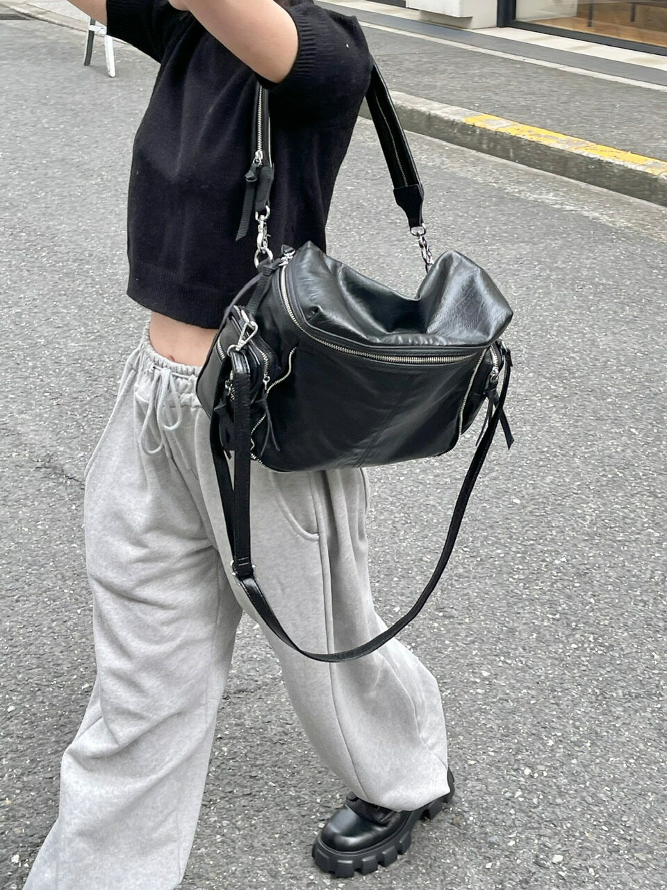 正規品 【 Chikashitsu + zip design leather shoulder bag 】 チカシツプラス バッグ クロスボディバッグ ショルダーバッグ ハンドバッグ 肩掛けバッグ 斜め掛けバッグ カバン Pressing pressing プレッシング プレッシングウェブショップ