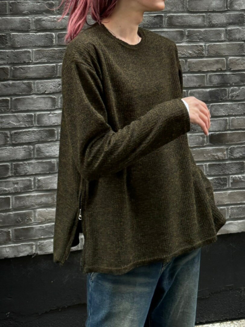 ʡ Chikashitsu + side zip slit spring knit (2color)  ĥץ饹 ץ ȥåץ ˥å ...