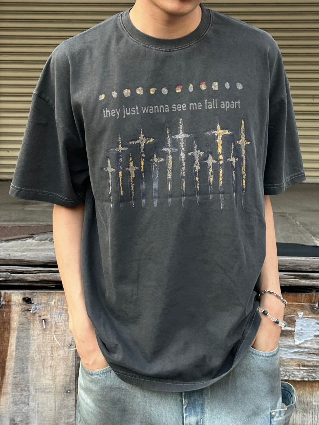 乐天商城 - 【Chikashitsu +】pigment cross print t-shirt (2color)