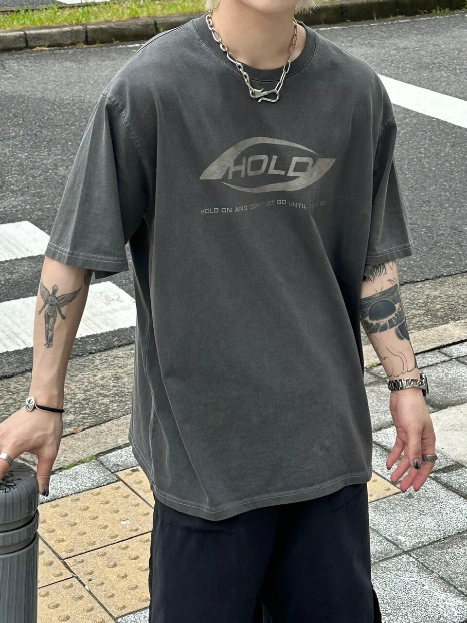 乐天商城 - 送料無料 正規品【Chikashitsu + pigment hold t-shirt】半袖Tシャツ プリントTシャツ ロゴTシャツ 半袖トップス オーバーサイズ ストリートファッション 韓国ファッション