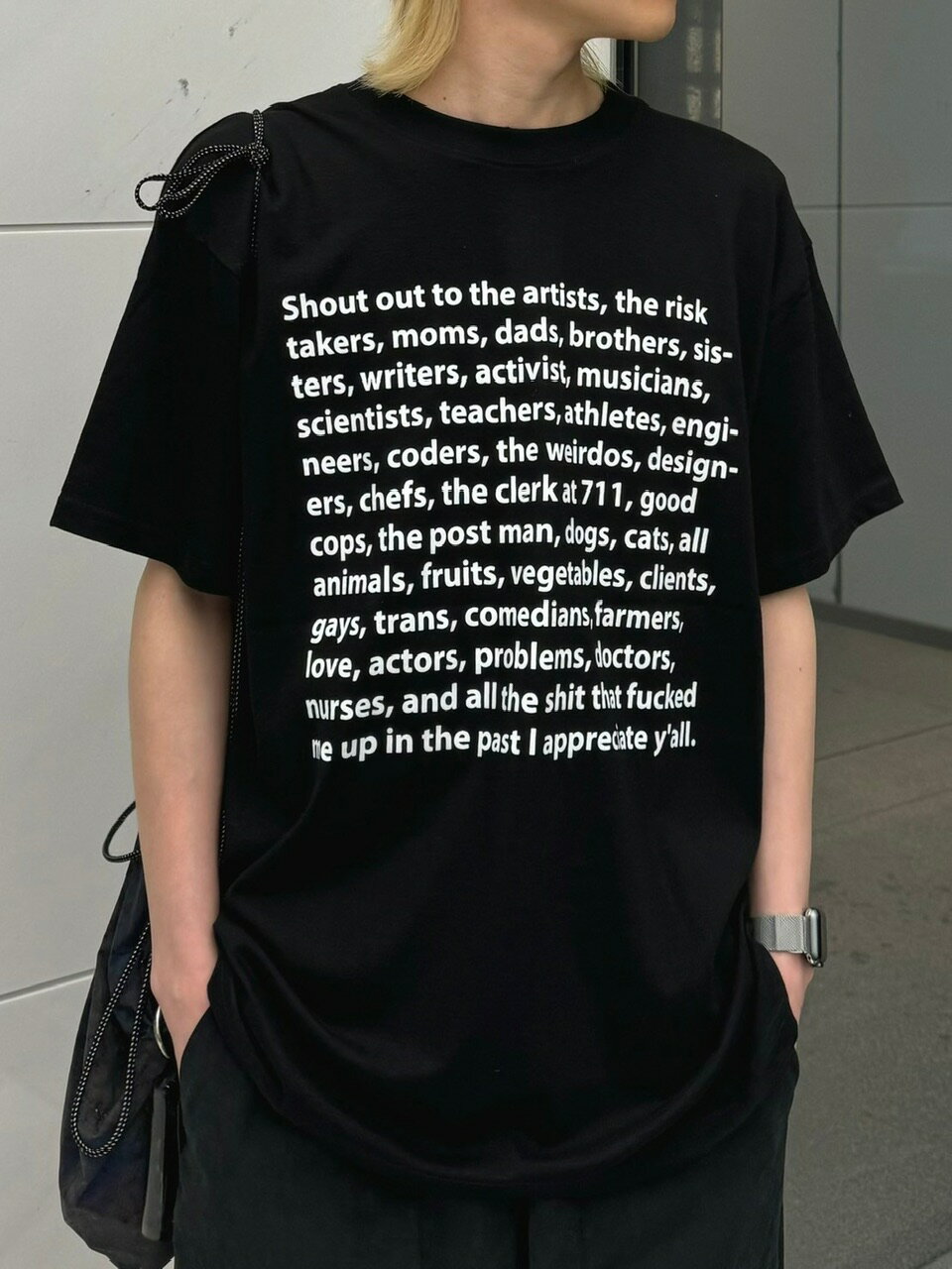 乐天商城 - 正規品【Chikashitsu + logo lettering t-shirt (2color)】Chikashitsu + チカシツプラス チカシツ チカプラ Tシャツ 半袖 logoTシャツ ロゴT シンプル 夏 カジュアル ストリート 韓国ファッション 韓国ストリート メンズ レディース ユニセックス